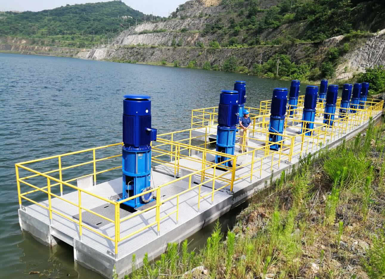 Vertical turbine pump of pontoon water intake pump station of Maanshan Iron and Steel Tailings Pond